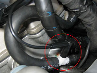 scottoiler vsystem instalación Aprilia Dosoduro - conexión al vacío