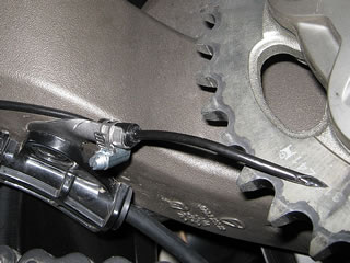 Ducati Multistrada 1200 2014 - Scottoiler instalación - inyector doblado 1
