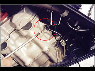 Honda CBF600F 1998, Scottoiler conexión al vacío