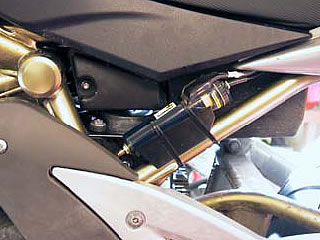 Kawasaki Er-6 - Scottoiler RMV ubicación