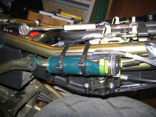 Kawasaki Er-6 - Scottoiler RMV ubicación 2