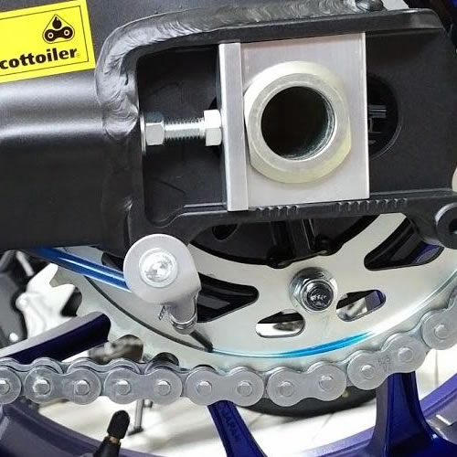 Yamaha MT-10 - Scottoiler - inyector a la corona 1